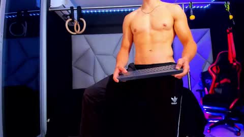 Ayden Miller online show from March 10, 2025, 11:42 am