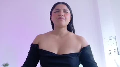 Mariana online show from July 2, 2026, 7:53 pm
