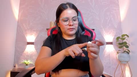 Alyda Jaramillo online show from February 26, 2026, 7:35 pm