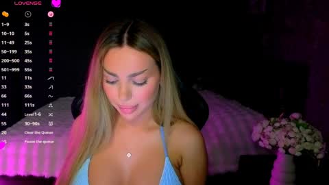  Ayla Demir  online show from March 28, 2026, 10:20 pm