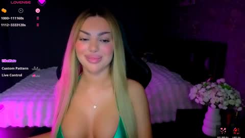  Ayla Demir  online show from April 3, 2026, 8:51 pm