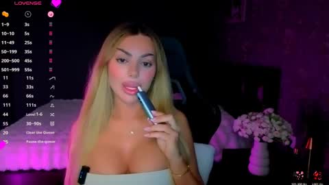  Ayla Demir  online show from April 19, 2026, 8:44 pm