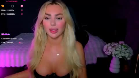 Snapshot of ayla_demir chatting on June 20, 2026, 8:00 pm Ayla Demir online show from June 20, 2026, 8:00 pm