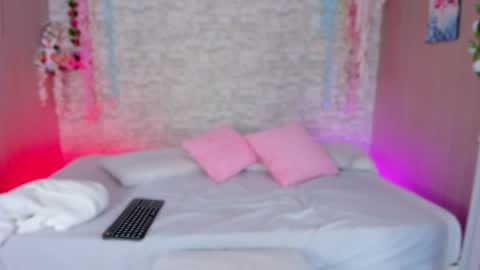 Ayla online show from June 17, 2026, 5:43 am