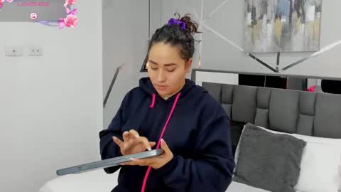 Ayla online show from January 30, 2025, 8:43 am