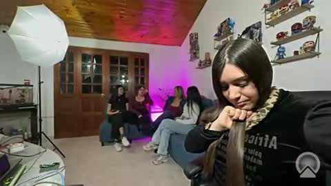 nany online show from February 12, 2026, 7:58 am