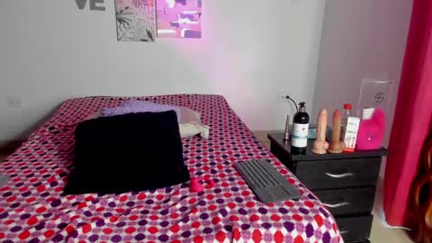 aylah_beckham online show from June 1, 2026, 11:23 am