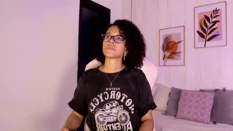 Ayleen online show from September 29, 2025, 12:21 pm