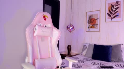 Ayleen online show from October 9, 2025, 12:36 pm