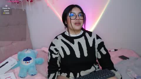Snapshot of ayleen_honey chatting on October 25, 2025, 5:04 am Ayleen online show from October 25, 2025, 5:04 am