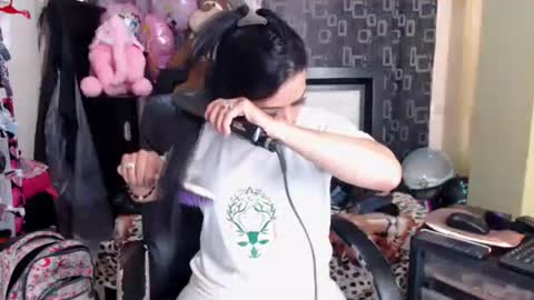 Snapshot of ayleenzj chatting on December 31, 2024, 6:46 pm AyleenZJ online show from December 31, 2024, 6:46 pm