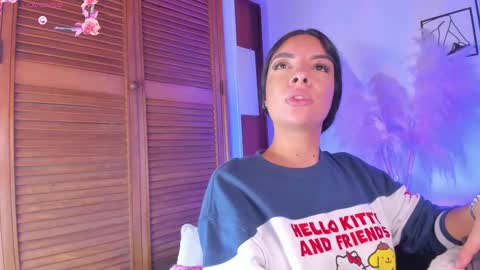 Aylin  online show from September 30, 2025, 9:25 am