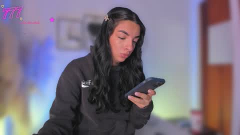 Snapshot of aylinz chatting on March 3, 2026, 10:32 am Alish online show from March 3, 2026, 10:32 am