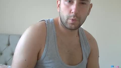 Snapshot of aymax95 chatting on December 3, 2025, 11:08 am AYBOY online show from December 3, 2025, 11:08 am