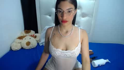 Snapshot of azahara_smith chatting on October 18, 2025, 7:53 am Smith online show from October 18, 2025, 7:53 am