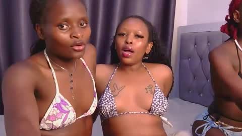 Snapshot of azalea46 chatting on January 17, 2026, 4:43 pm Azalea online show from January 17, 2026, 4:43 pm