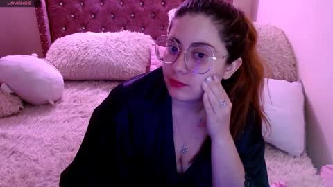 Snapshot of azamy_12 chatting on January 2, 2025, 10:33 pm Amanda online show from January 2, 2025, 10:33 pm