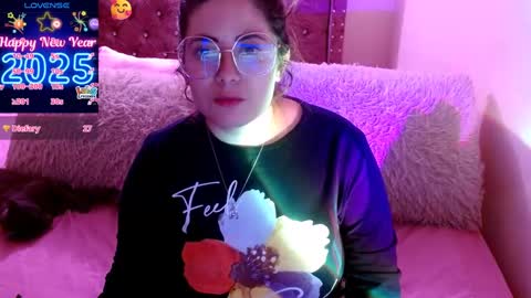 Snapshot of azamy_12 chatting on January 8, 2025, 4:02 am Amanda online show from January 8, 2025, 4:02 am