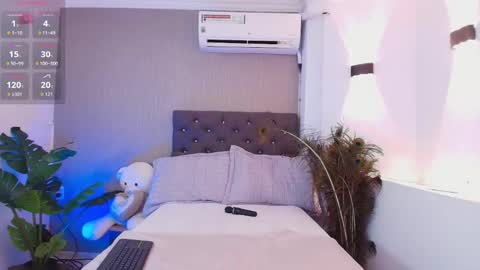 Snapshot of azaria_w chatting on October 31, 2025, 3:18 am Adriana online show from October 31, 2025, 3:18 am