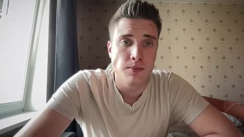 Snapshot of azazelmax chatting on October 9, 2025, 10:46 am azazelmax online show from October 9, 2025, 10:46 am