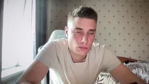 Snapshot of azazelmax chatting on October 15, 2025, 11:43 am azazelmax online show from October 15, 2025, 11:43 am