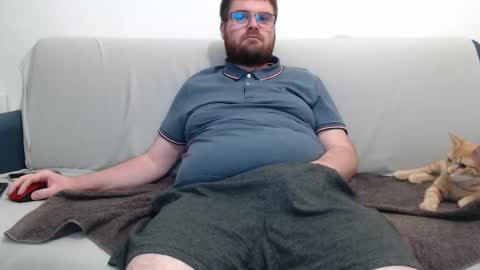 Snapshot of azer912 chatting on November 19, 2025, 8:31 pm Azer online show from November 19, 2025, 8:31 pm