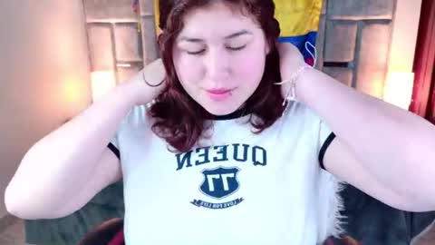 Snapshot of azul_veraa chatting on July 2, 2026, 12:11 pm Azul online show from July 2, 2026, 12:11 pm