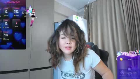 Snapshot of azure_moon chatting on February 27, 2025, 10:09 pm azure_moon online show from February 27, 2025, 10:09 pm