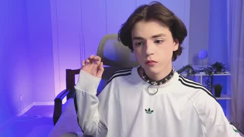 Elios online show from January 3, 2025, 6:35 pm