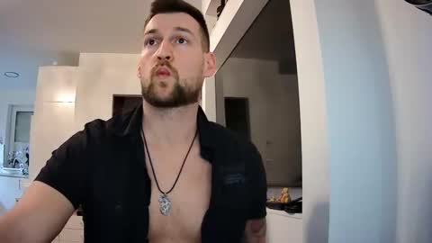 Snapshot of b_marco_ chatting on February 28, 2025, 5:15 pm b_marco_ online show from February 28, 2025, 5:15 pm