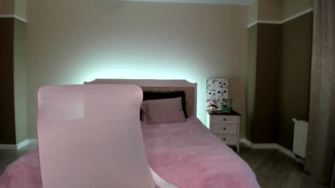 Monica online show from October 8, 2025, 12:41 am