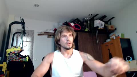 Snapshot of baba_yaga___ chatting on March 5, 2025, 6:44 am Jake online show from March 5, 2025, 6:44 am