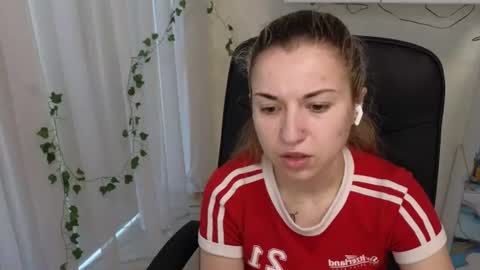 Anya online show from June 20, 2026, 4:48 am