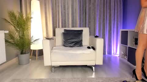 Snapshot of babeinblush chatting on September 18, 2025, 4:03 am Lisa online show from September 18, 2025, 4:03 am