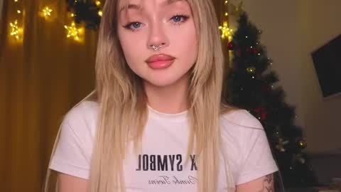 Snapshot of baby_adele chatting on January 2, 2025, 8:02 pm bb adele online show from January 2, 2025, 8:02 pm