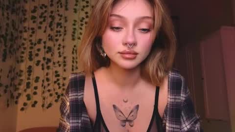 Snapshot of baby_adele chatting on February 6, 2025, 10:43 pm bb adele online show from February 6, 2025, 10:43 pm