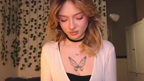 Snapshot of baby_adele chatting on March 2, 2025, 9:22 pm bb adele online show from March 2, 2025, 9:22 pm