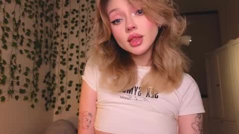 Snapshot of baby_adele chatting on March 6, 2025, 8:37 pm bb adele online show from March 6, 2025, 8:37 pm