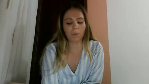 Snapshot of baby_blondee chatting on November 12, 2025, 3:12 pm Baby Blonde online show from November 12, 2025, 3:12 pm