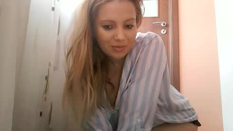Baby Blonde online show from March 21, 2026, 11:04 am