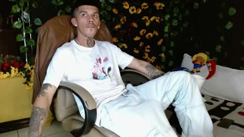 Snapshot of baby_gio chatting on December 1, 2024, 6:52 pm OF GxoXabs online show from December 1, 2024, 6:52 pm