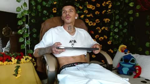 Snapshot of baby_gio chatting on December 2, 2024, 1:13 pm OF GxoXabs online show from December 2, 2024, 1:13 pm