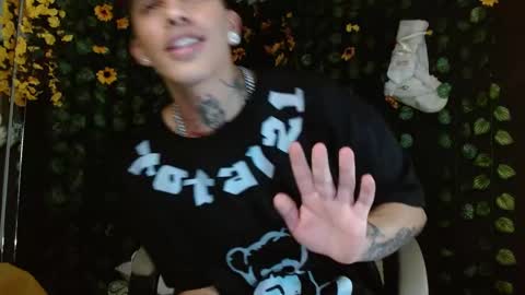 Snapshot of baby_gio chatting on December 11, 2024, 2:09 am OF GxoXabs online show from December 11, 2024, 2:09 am