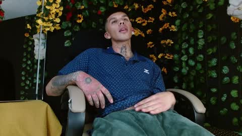 Snapshot of baby_gio chatting on December 14, 2024, 12:55 am OF GxoXabs online show from December 14, 2024, 12:55 am