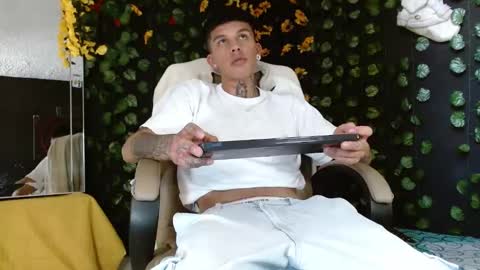 Snapshot of baby_gio chatting on December 17, 2024, 3:39 pm OF GxoXabs online show from December 17, 2024, 3:39 pm