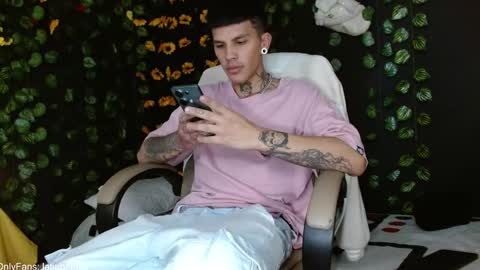 Snapshot of baby_gio chatting on December 20, 2024, 5:18 pm OF GxoXabs online show from December 20, 2024, 5:18 pm