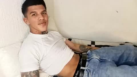 Snapshot of baby_gio chatting on February 25, 2025, 3:31 am OF GxoXabs online show from February 25, 2025, 3:31 am