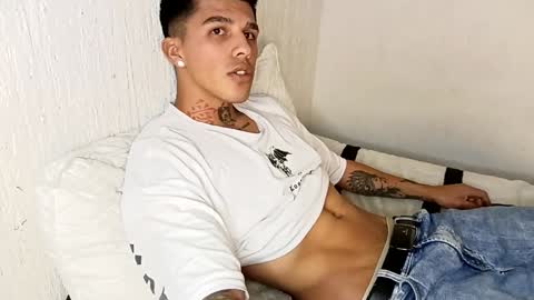 Snapshot of baby_gio chatting on February 26, 2025, 1:00 am OF GxoXabs online show from February 26, 2025, 1:00 am