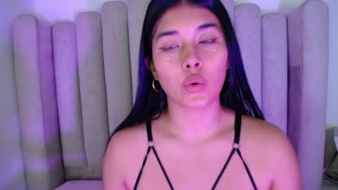 BABY HONEY online show from December 11, 2024, 4:07 am