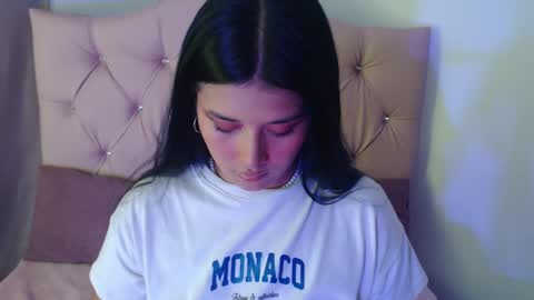 BABY HONEY online show from January 10, 2025, 1:32 am